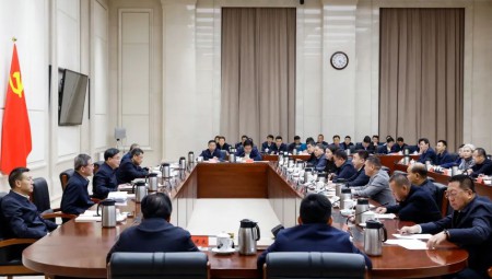 3月27日，集团董事长王浩宇参与甘肃省民营企业座谈会并作互换讲话
